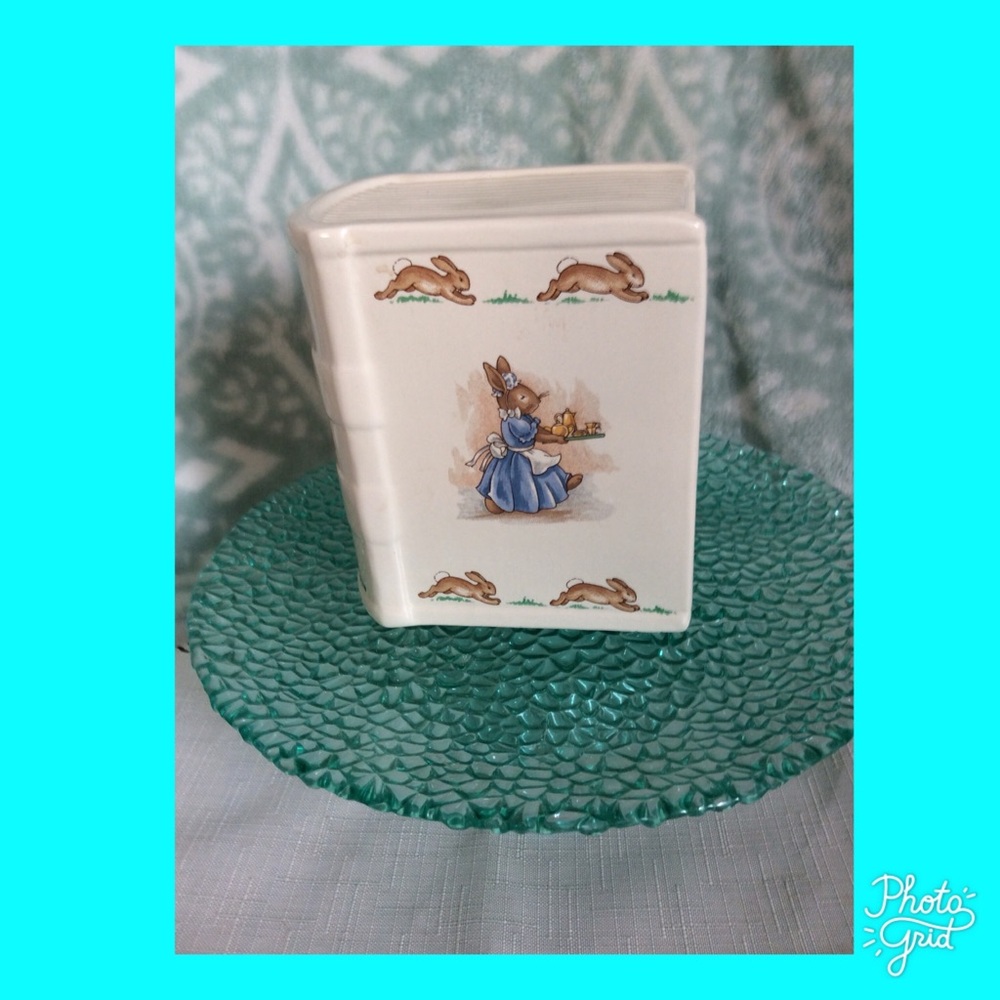 Royal Doulton Bunnykins    Bunny Maid   Book Bank
